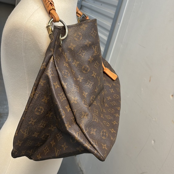 Louis Vuitton Brown and Orange Shoulder Bag with Iconic Monogram - Picture 7 of 15